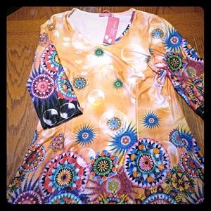 NWT XL Tunic w/ a variety of Colors mostly yellow
